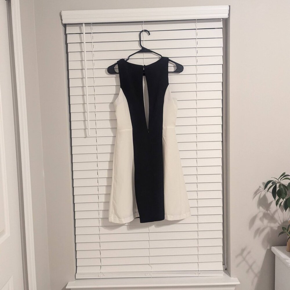Size 6 BB Dakota Black and White Dress - Picture 2 of 4